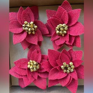 Nicole Miller Poinsettias Jingle bells Set of 4 napkin rings new in box.